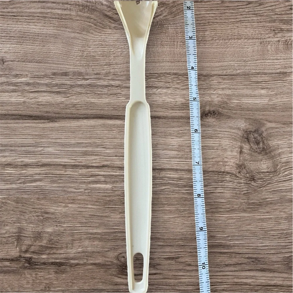 Vintage Ekco‎ Nylon Plastic Almond Beige Slotted Spaghetti Server Spoon